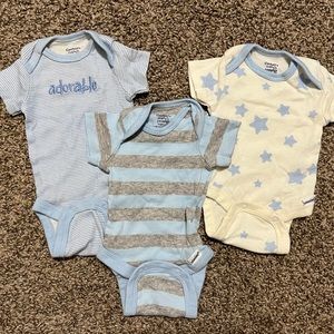 Set of 3 organic cotton onesies
